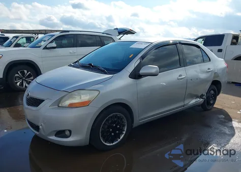 2010 Toyota Yaris z USA, uszkodzony, nr VIN JTDBT4K36A1378835